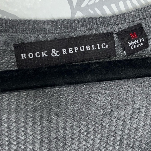 Rock & Republic Metallic Textured Top M Grey Glitter Light Sweater Neutral Boho - Picture 3 of 12